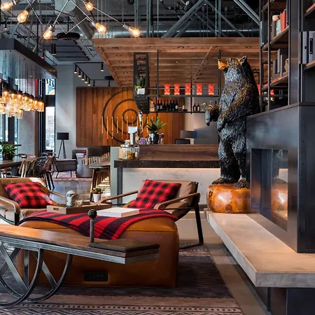 Moxy Seattle Downtown Hotel